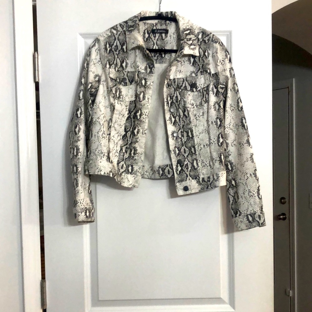 Beautiful Snake Print Jacket